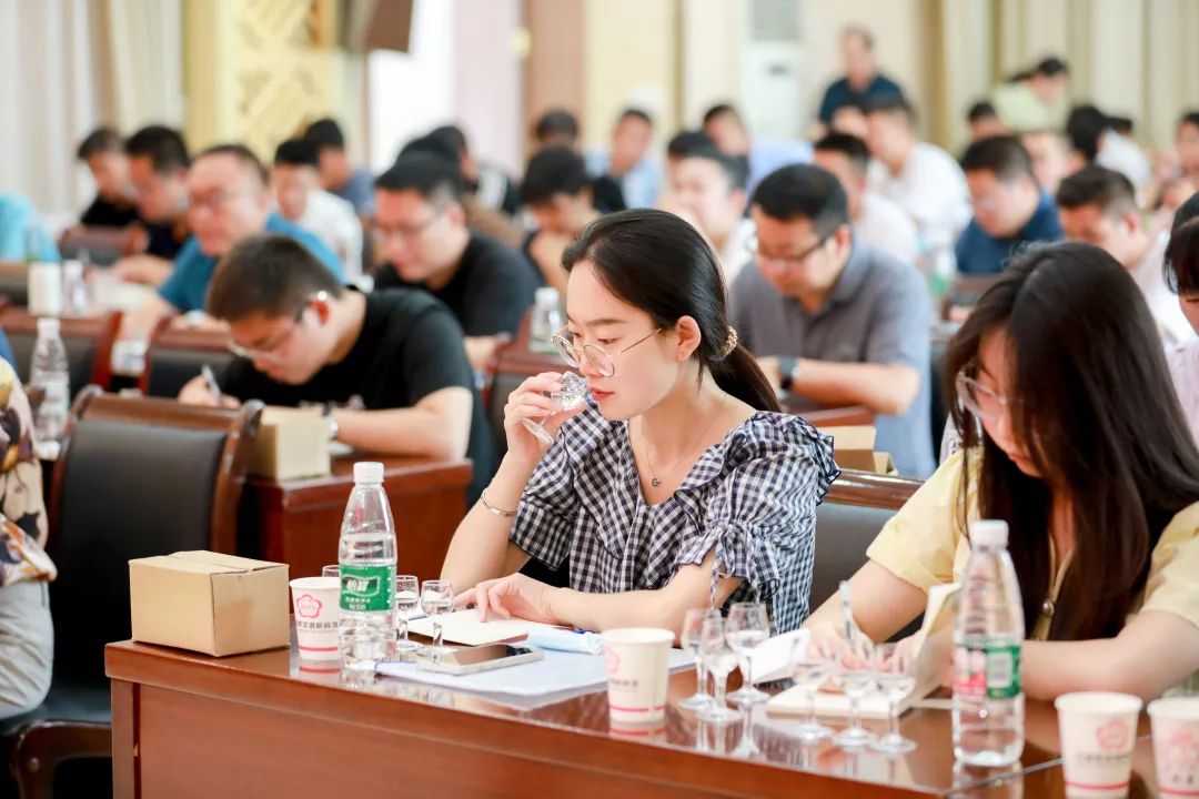 20220702004 20220702004